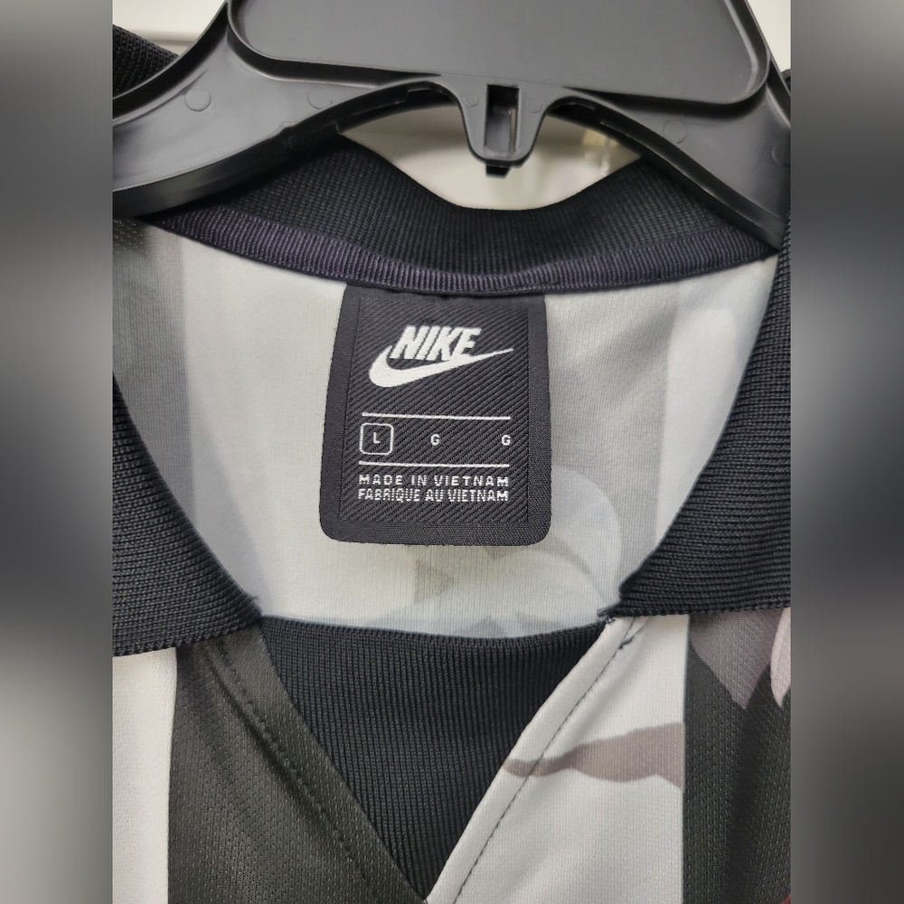 Nike t shirt - Picture 4 of 5